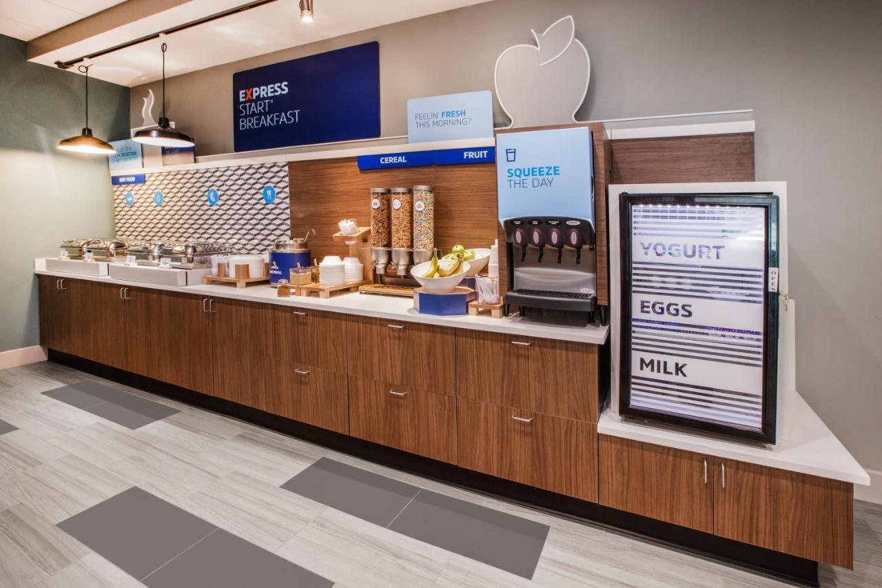 Holiday Inn Express - Dallas Downtown By Ihg Bagian luar foto