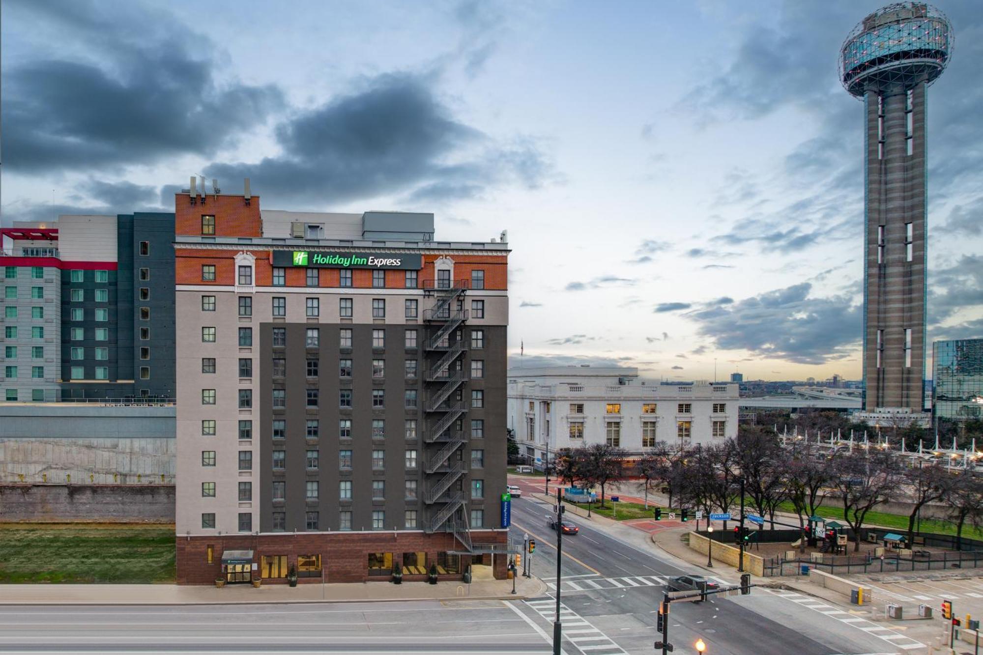 Holiday Inn Express - Dallas Downtown By Ihg Bagian luar foto
